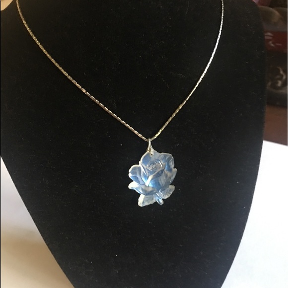 Acrylic Rose Necklace - Picture 2 of 4